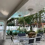 Royal Plaza 4*