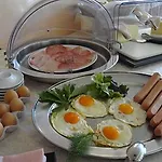 Hotel Royal Plaza 4*