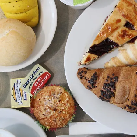 Royal Plaza Hotel 4*