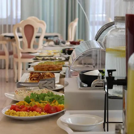 Hotel Royal Plaza 4*