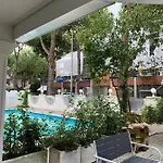 ホテル ロイヤル プラザ