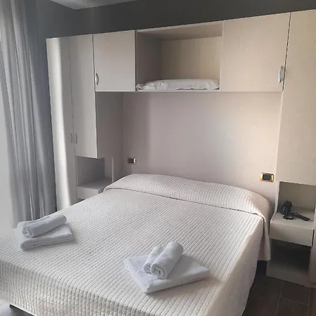로얄 플라자 4*