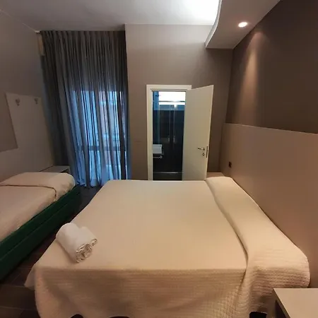 로얄 플라자 4*