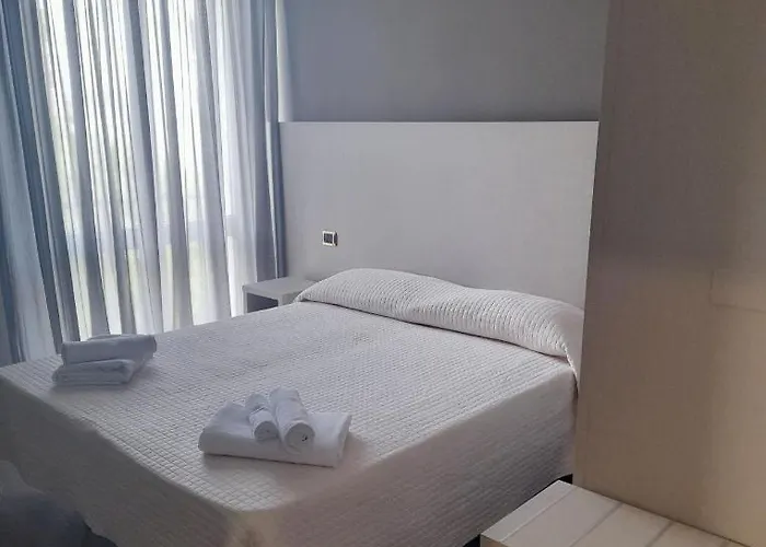 Hotell Royal Plaza 4*